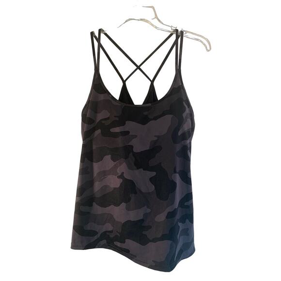 OLD NAVY ACTIVE Women’s GoDry Camo Athletic Top / Size: Large - Picture 1 of 9